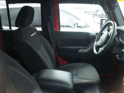 Used 2016 Jeep Wrangler Unlimited Rubicon w/ Connectivity Group image 5