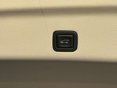 Certified 2024 Cadillac Escalade ESV Sport Platinum w/ LPO, ONYX Package AWD/4WD image 21