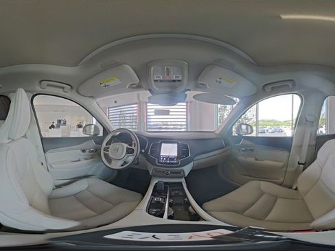 Certified 2025 Volvo XC90 B6 Plus w/ Protection Package Premier AWD/4WD image 9
