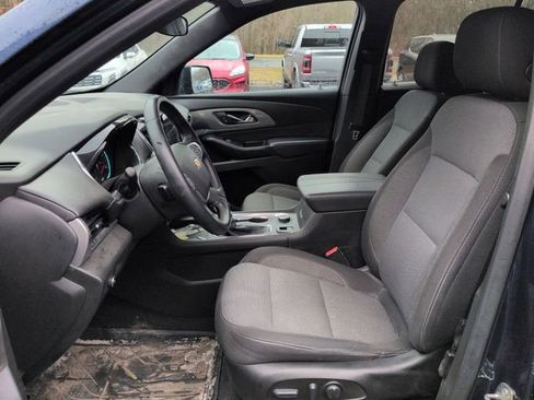 Used 2023 Chevrolet Traverse LT w/ LPO, Floor Liner Package image 9