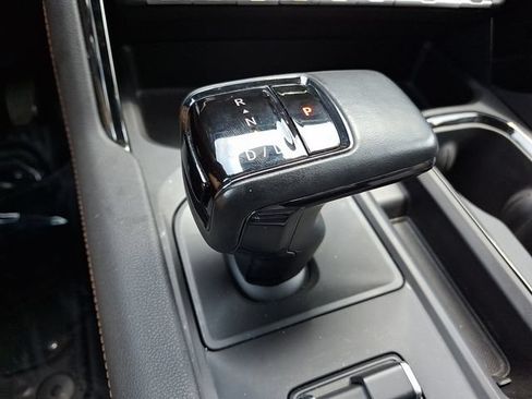 Certified 2023 GMC Sierra 1500 AT4 w/ Technology Package AWD/4WD image 13