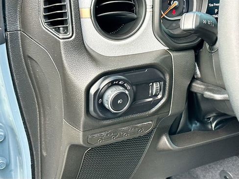 Used 2024 Jeep Wrangler Unlimited Sport AWD/4WD image 10