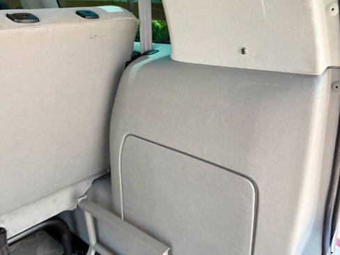 Used 2003 Volkswagen Eurovan MV image 24