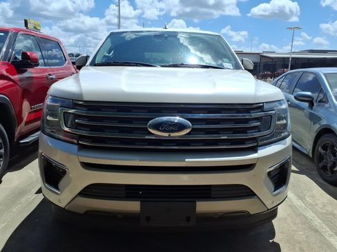 Used 2019 Ford Expedition Limited w/ Texas Edition Package RWD image 3