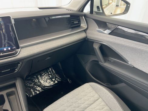 New 2026 Volkswagen Tiguan S image 24