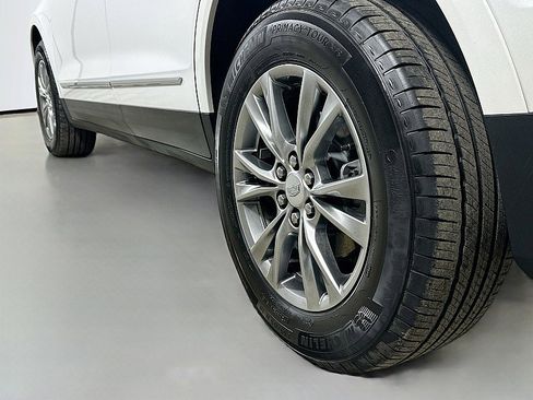 Used 2023 Cadillac XT5 Premium Luxury image 9