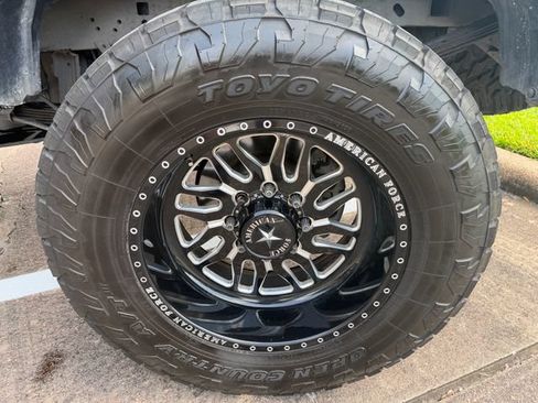 Used 2018 Ford F250 Limited w/ FX4 Off-Road Package AWD/4WD image 12