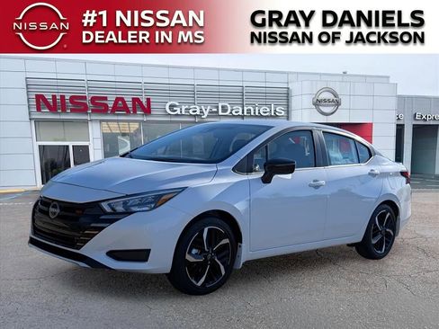 New 2025 Nissan Versa SR image 6