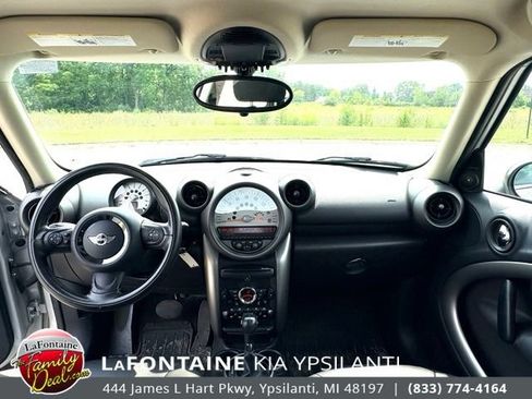 Used 2011 MINI Cooper Countryman FWD image 11