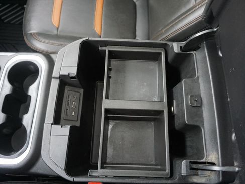 Used 2020 GMC Sierra 2500 AT4 w/ AT4 Premium Package AWD/4WD image 23