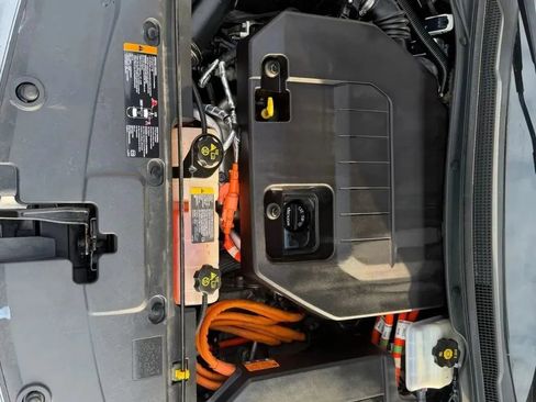 Used 2014 Cadillac ELR w/ Luxury Package image 25