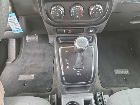 Used 2013 Jeep Patriot Sport FWD image 25