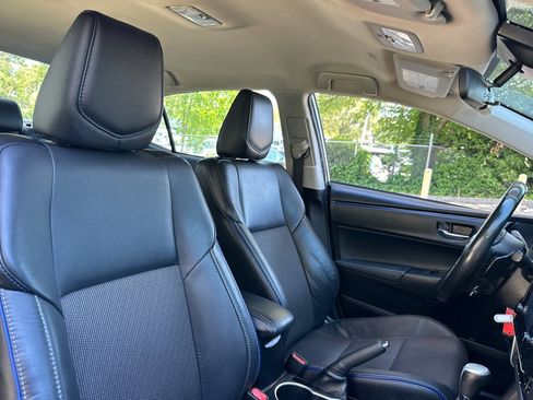 Used 2019 Toyota Corolla SE FWD image 23