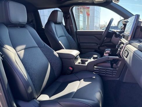 Used 2025 Toyota Tacoma Limited image 32