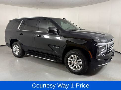 Used 2025 Chevrolet Tahoe LT AWD/4WD image 12