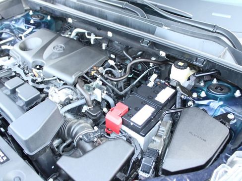 Used 2025 Toyota RAV4 XLE image 34