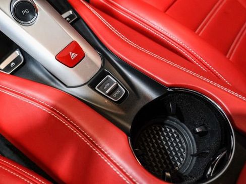 Used 2018 Ferrari California T image 32