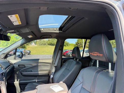 Certified 2025 Honda Ridgeline TrailSport image 8