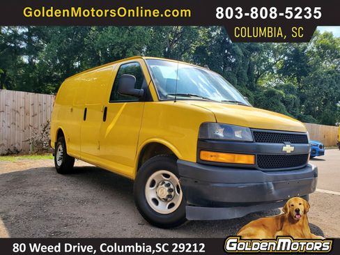 Used 2021 Chevrolet Express 2500 RWD image 1