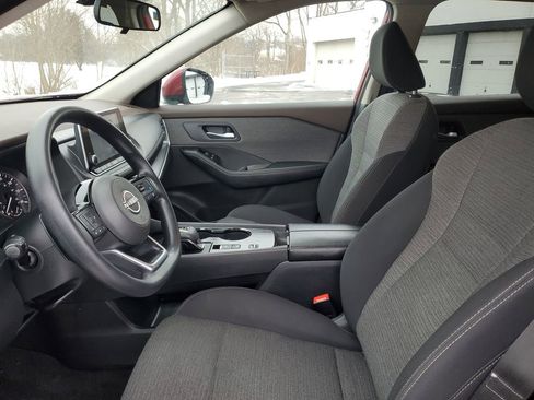 Used 2023 Nissan Rogue SV image 7