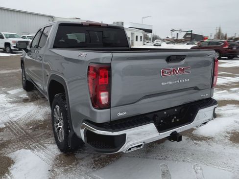 New 2026 GMC Sierra 1500 SLE image 7