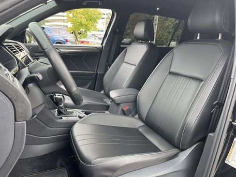 Certified 2024 Volkswagen Tiguan SE R-Line image 12