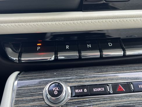 Used 2020 Lincoln Aviator Black Label image 26