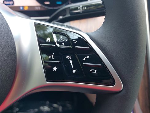 Used 2025 Mercedes-Benz C 300 Sedan image 20