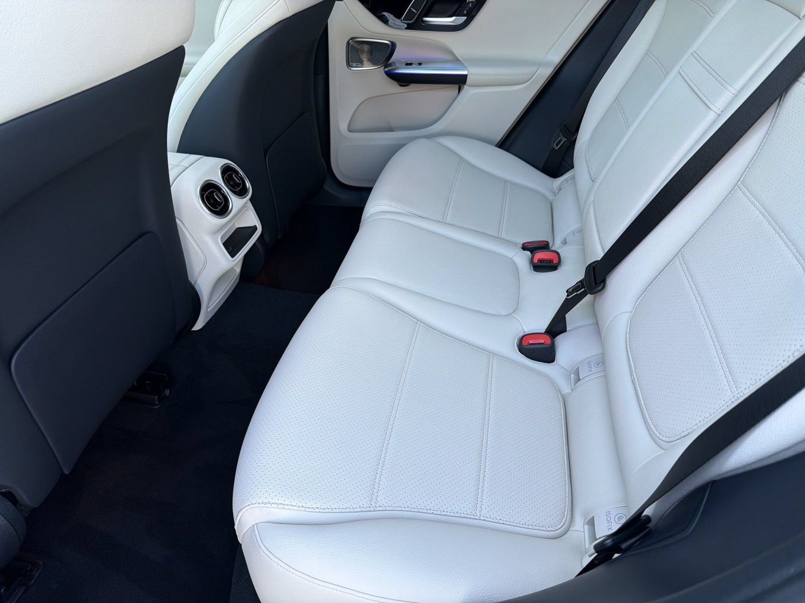 Used 2026 Mercedes-Benz GLC 300 image 26