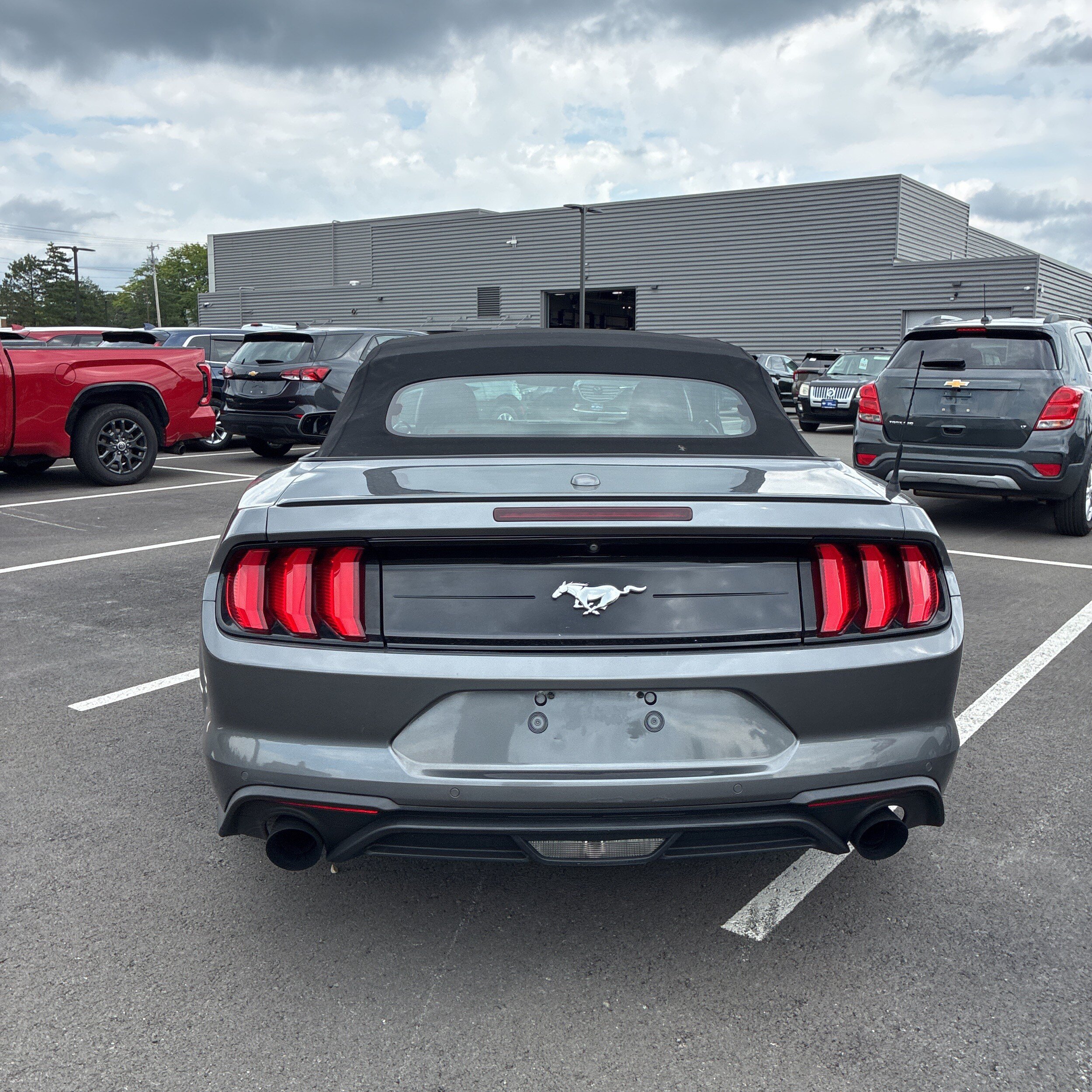 Used 2021 Ford Mustang Premium RWD image 9