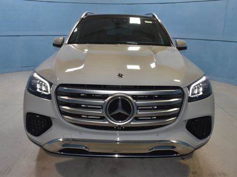 New 2026 Mercedes-Benz GLS 450 4MATIC image 23