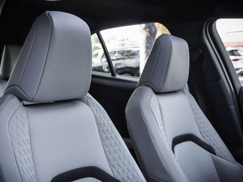 Used 2019 Lexus UX 200 image 25