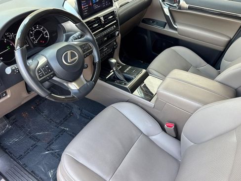 Used 2023 Lexus GX 460 Premium w/ Premium Package AWD/4WD image 4