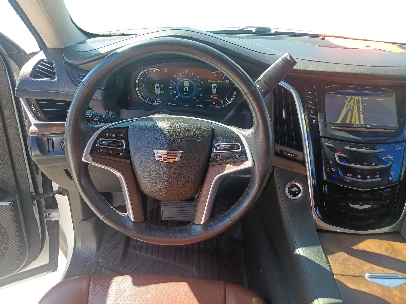 Used 2019 Cadillac Escalade Premium Luxury AWD/4WD image 13