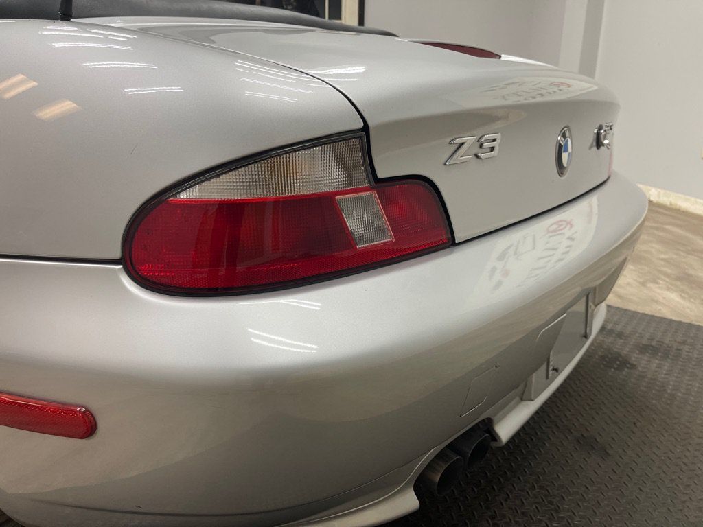 Used 2000 BMW Z3 2.5i RWD image 12
