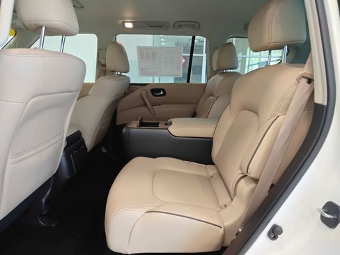 Used 2024 Nissan Armada SL w/ Captain's Chairs Package AWD/4WD image 14