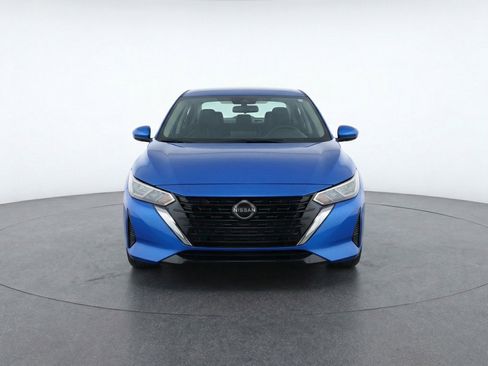 Used 2025 Nissan Sentra SV FWD image 2