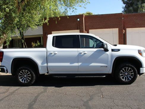 Used 2021 GMC Sierra 1500 AT4 w/ AT4 Preferred Package image 3