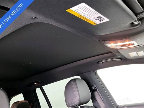Used 2025 Mercedes-Benz GLS 450 4MATIC image 22