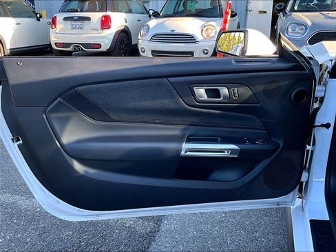 Used 2025 Ford Mustang GT RWD image 24