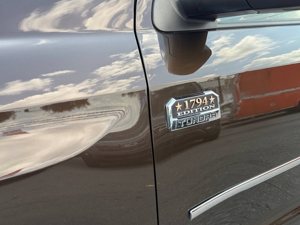 Used 2021 Toyota Tundra 1794 Edition AWD/4WD image 10