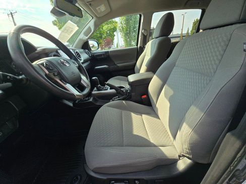 Used 2020 Toyota Tacoma SR5 image 22