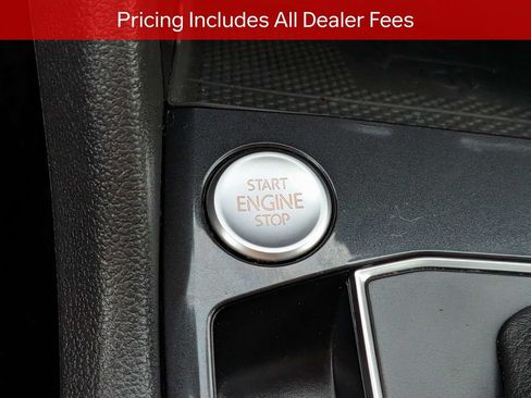 Used 2021 Volkswagen Tiguan SE w/ Panoramic Sunroof Package FWD image 31