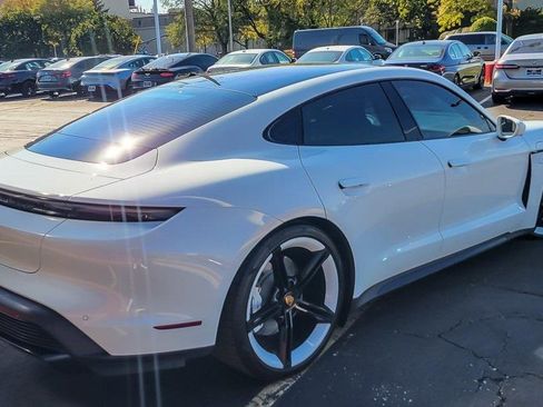 Used 2022 Porsche Taycan Turbo image 7