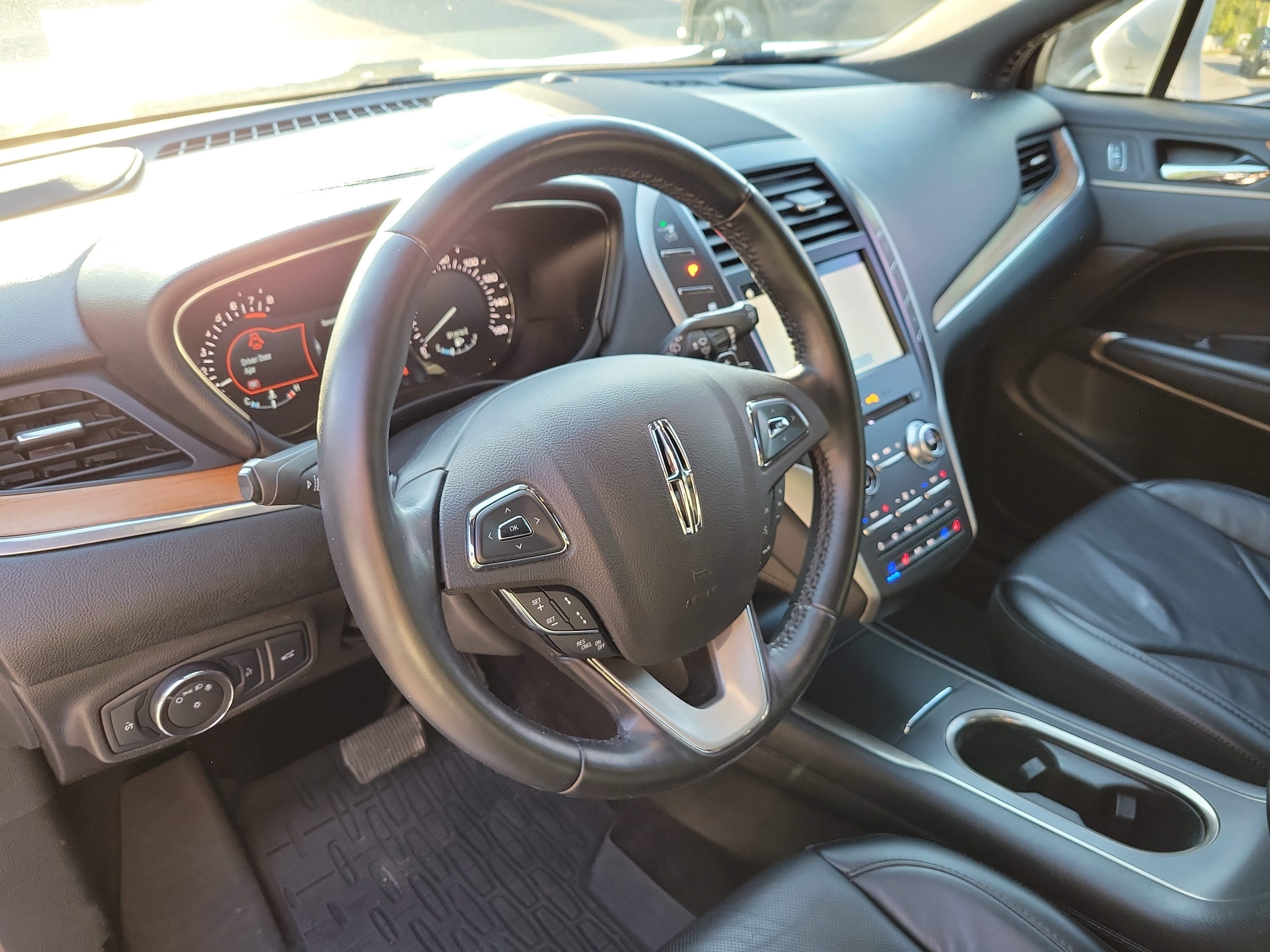 Used 2018 Lincoln MKC Reserve AWD/4WD image 23
