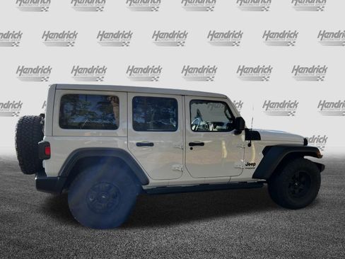 Used 2022 Jeep Wrangler Unlimited Sport w/ Sun And Sound Package image 10