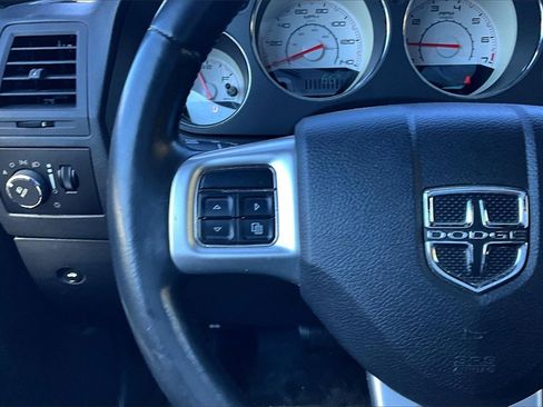 Used 2013 Dodge Challenger SXT image 14