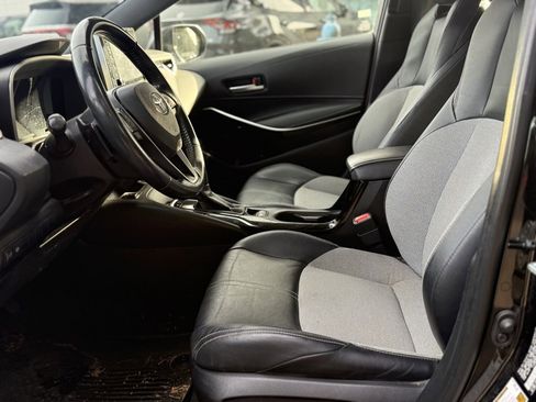 Used 2019 Toyota Corolla XSE image 26