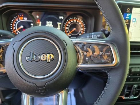New 2025 Jeep Wrangler Unlimited Sahara w/ Safety Group AWD/4WD image 18