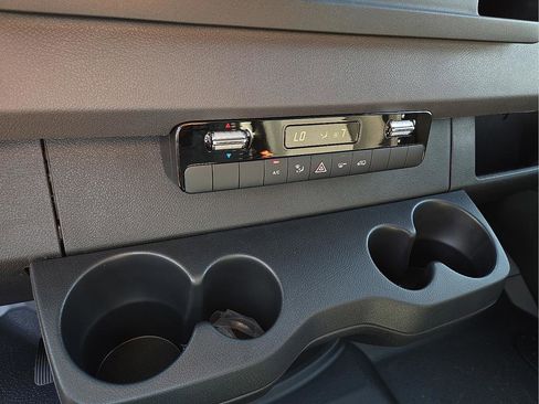 Used 2025 Mercedes-Benz Sprinter 2500 image 20